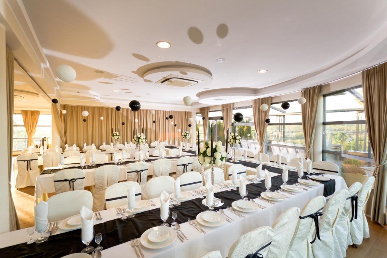 Hotel Olimp Business & Spa 베예로보 외부 사진